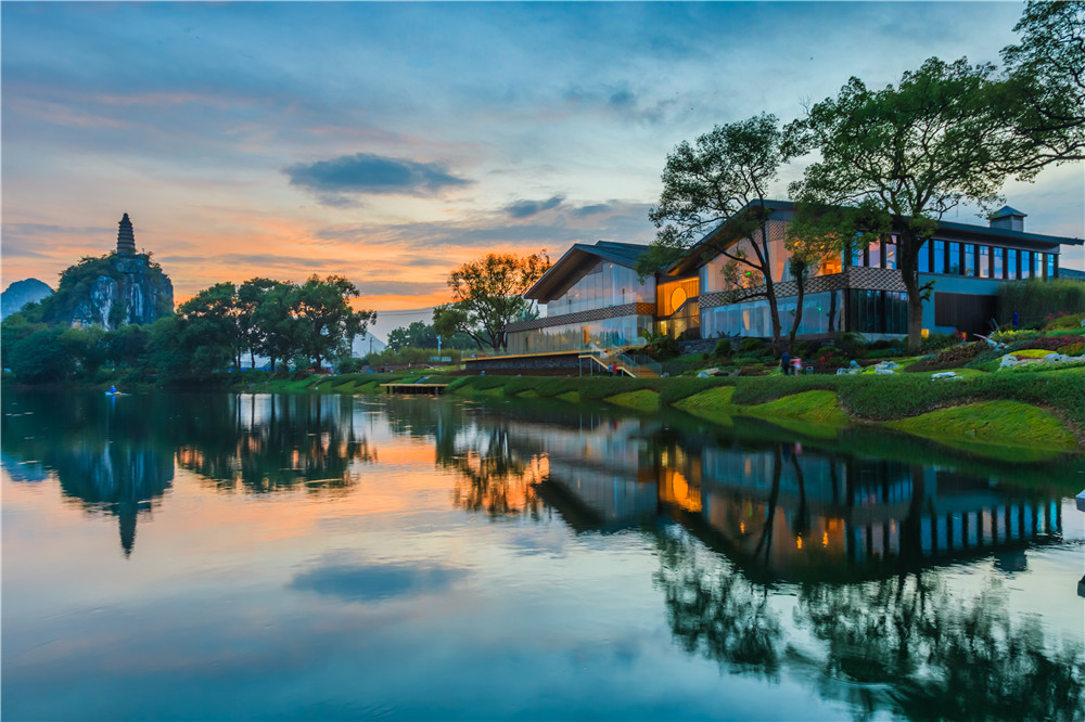 塔山鸟瞰及实景图