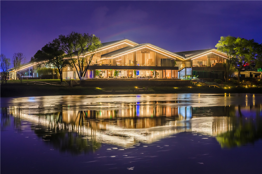 塔山鸟瞰及实景图