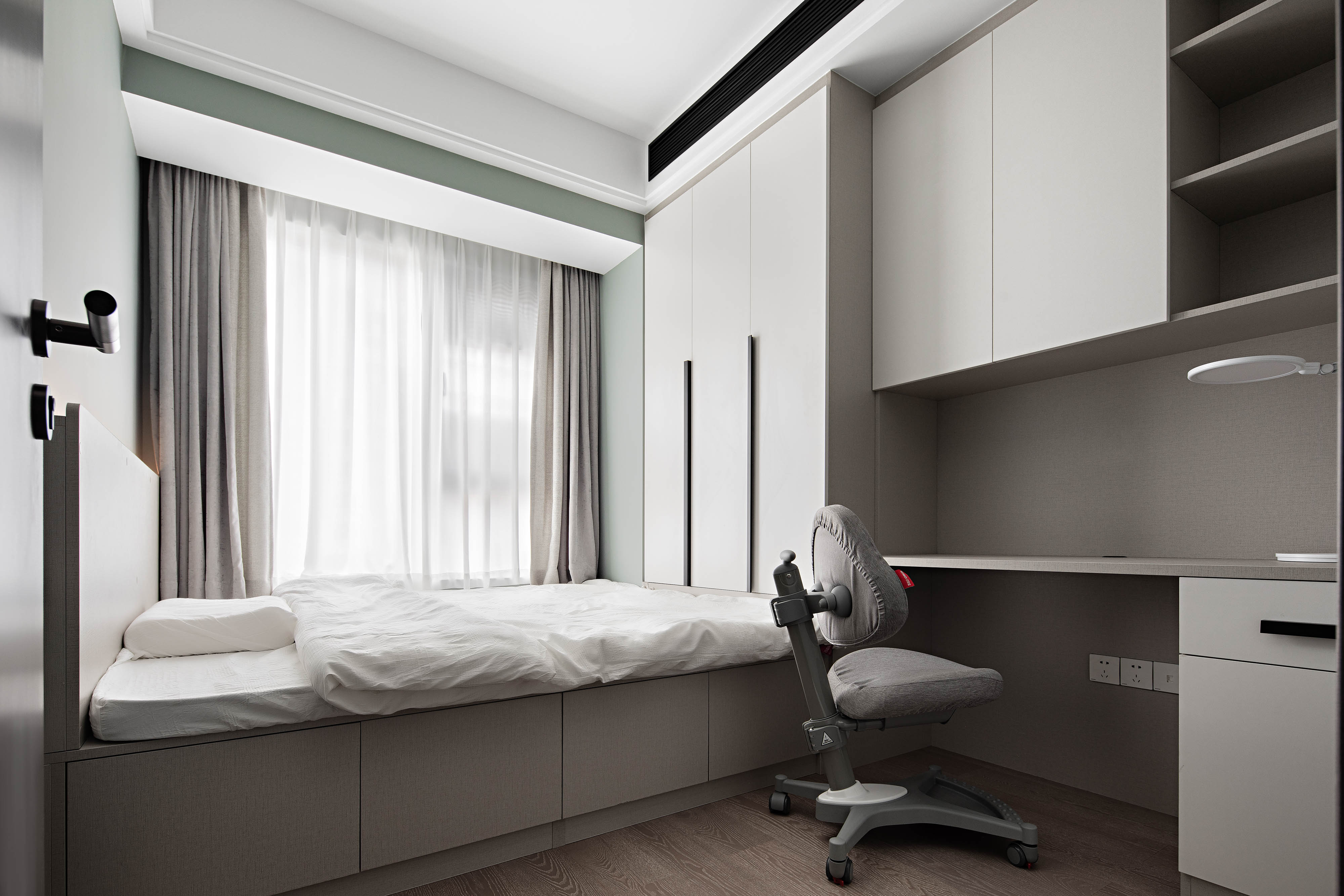 华润中园166㎡ 现代黑白灰 实景