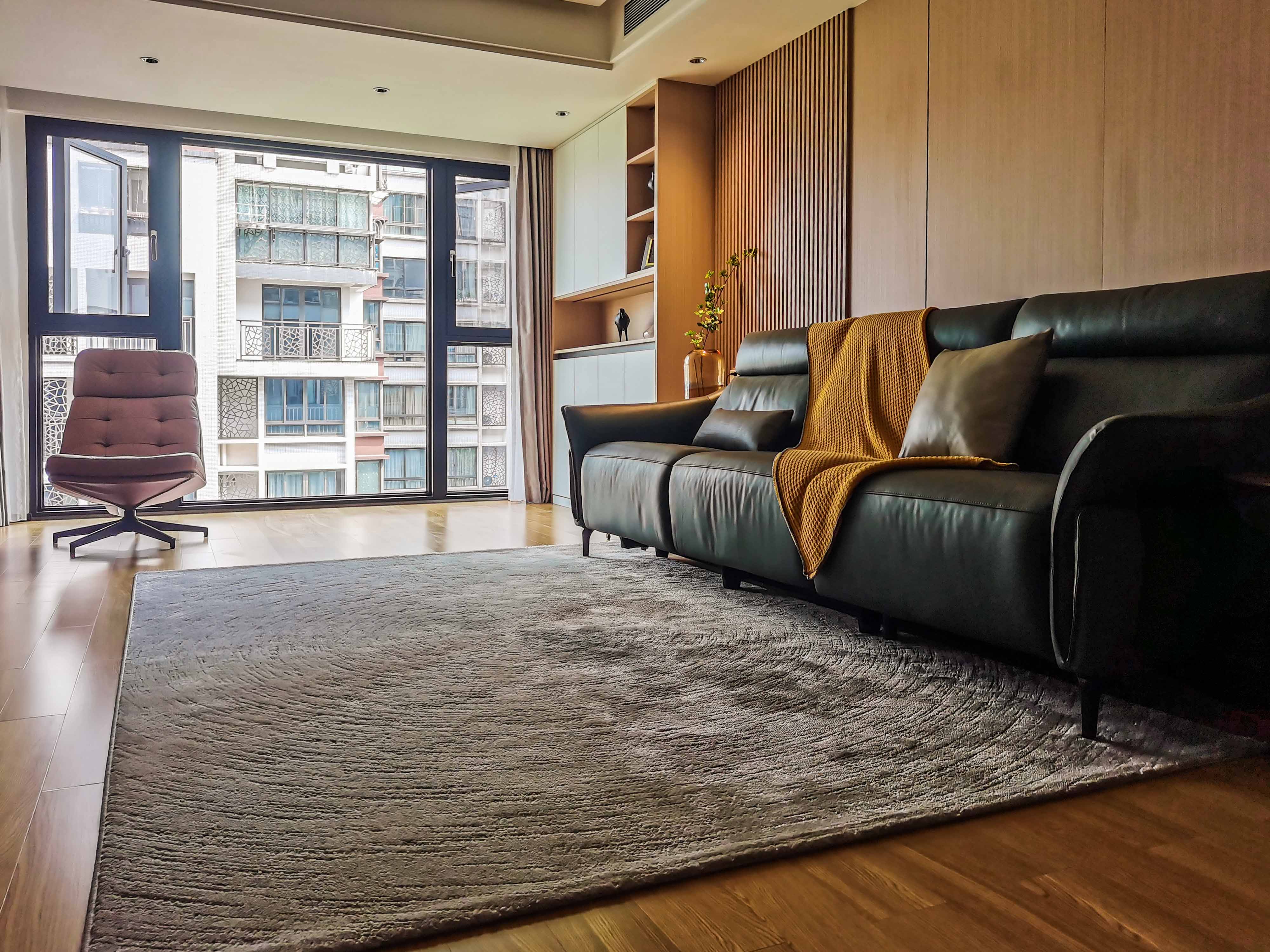 彰泰睿城 现代风暧色调