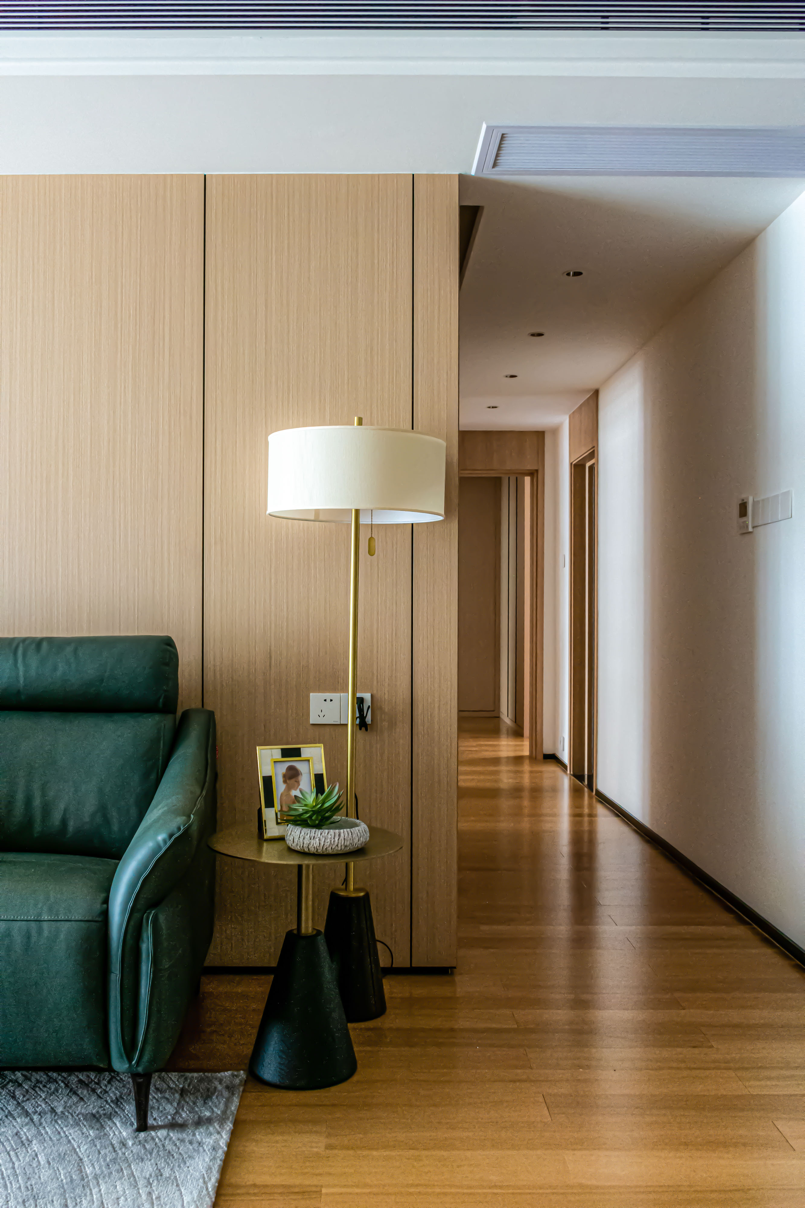 彰泰睿城 现代风暧色调