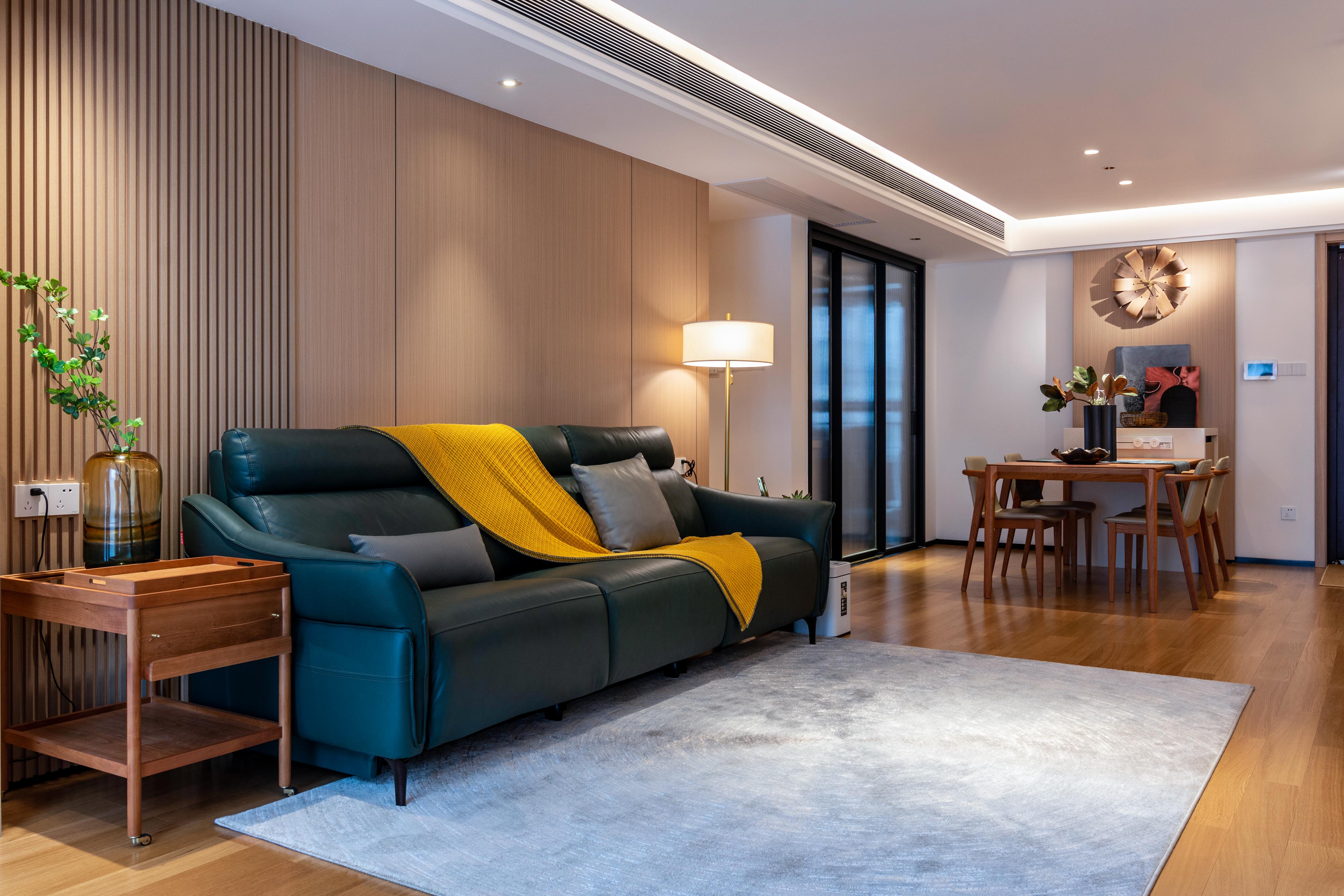 彰泰睿城 现代风暧色调